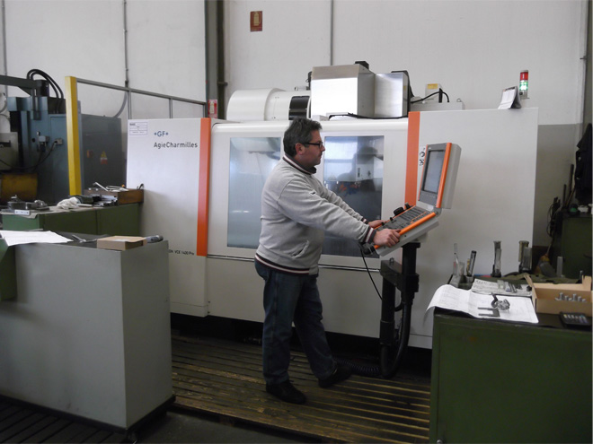 Centro di lavoro agie mikron